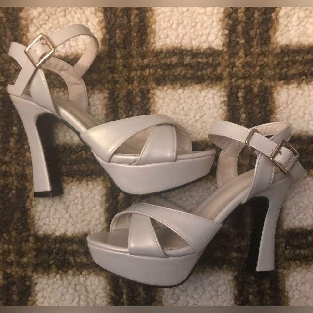 Women Heels / 61/2 Nude